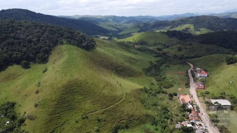 Terreno em Secretário  - Petrópolis/RJ  - 1 Quartos