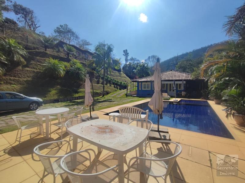 Casas e Sítios em Secretário  - Petrópolis/RJ  - 4 Quartos