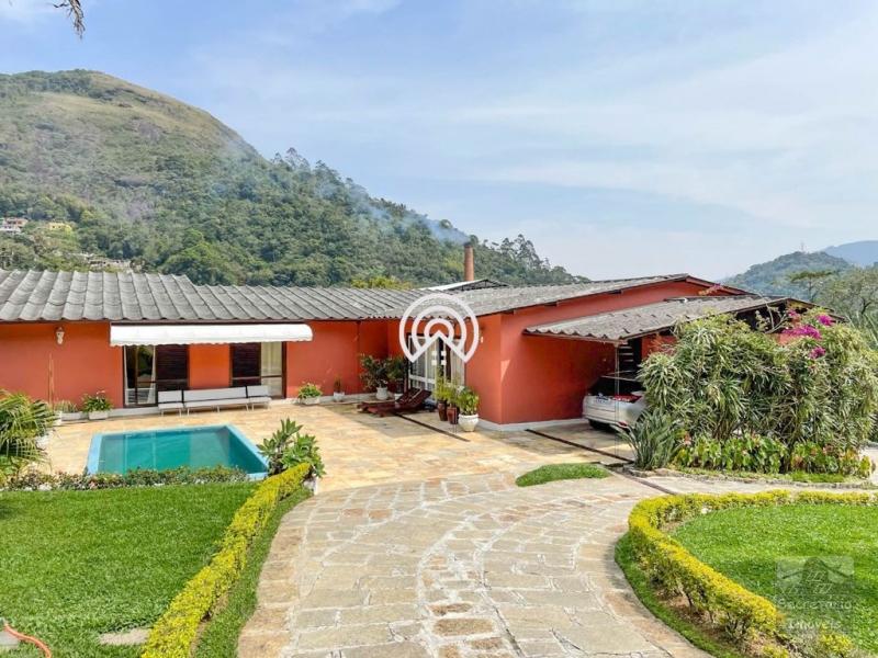Casas e Sítios em Centro - Petrópolis/RJ  - 6 Quartos