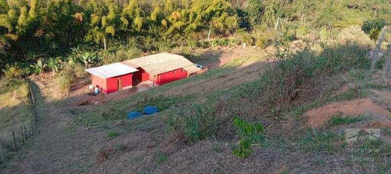 Casas e Sítios em Secretário  - Petrópolis/RJ  - 2 Quartos