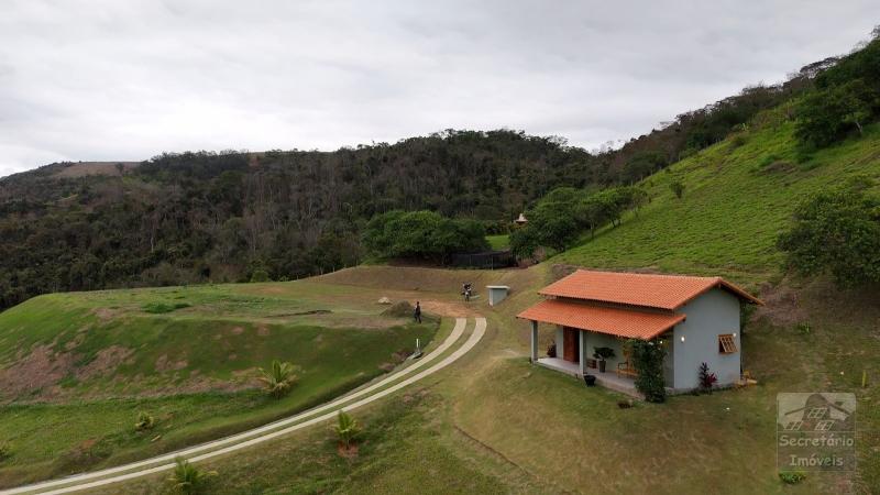Casas e Sítios em Secretário  - Petrópolis/RJ  - 2 Quartos
