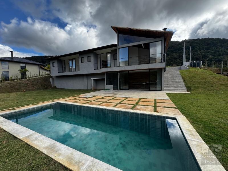 Casas e Sítios em Secretário  - Petrópolis/RJ  - 3 Quartos