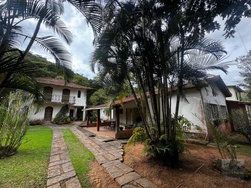 Casas e Sítios em Secretário  - Petrópolis/RJ  - 4 Quartos