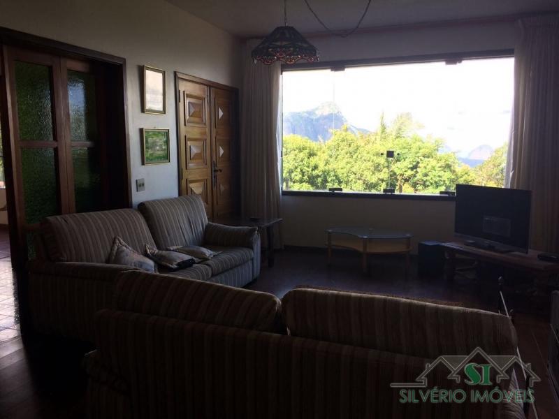 Casa à venda com 6 quartos, 322m² - Foto 10