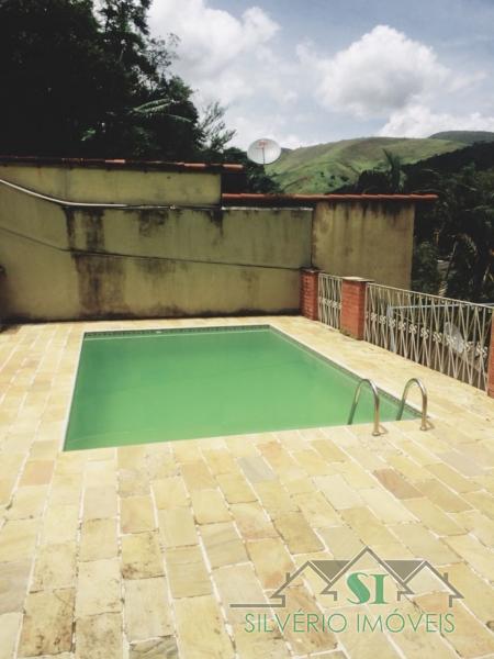 Casa à venda com 2 quartos, 300m² - Foto 2