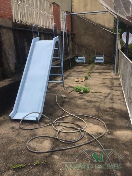 Casa à venda com 2 quartos, 300m² - Foto 10