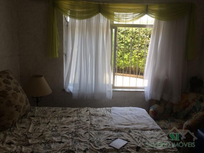 Casa à venda com 2 quartos, 300m² - Foto 16