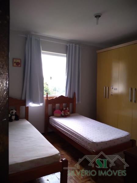 Casa à venda com 5 quartos, 220m² - Foto 16