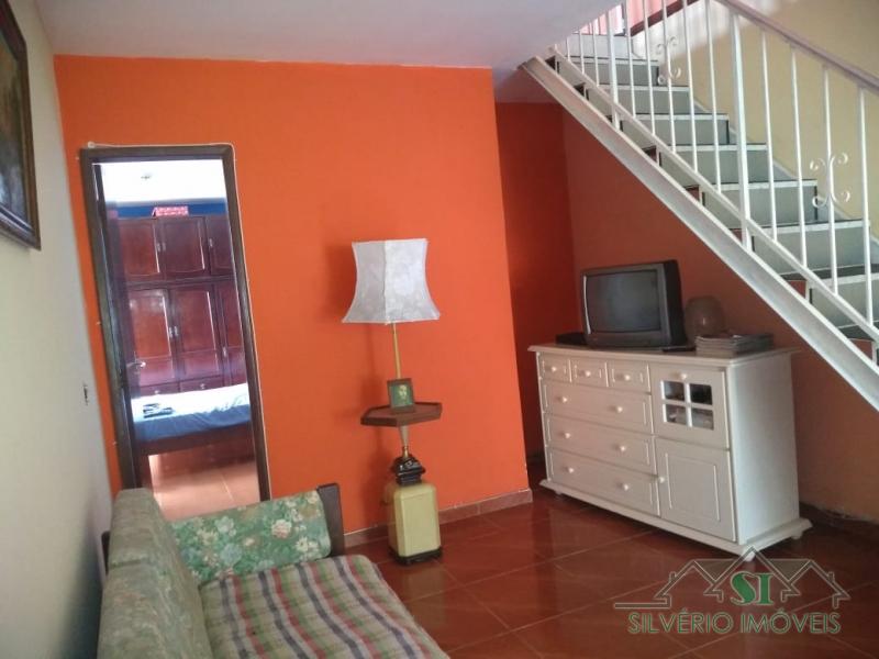 Casa à venda com 5 quartos, 220m² - Foto 7