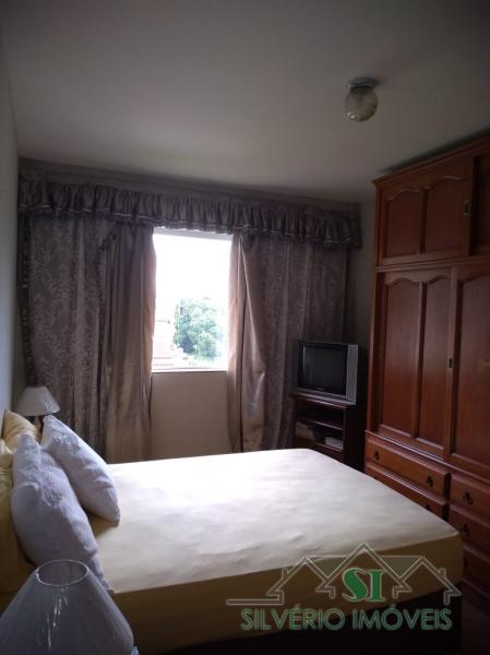 Casa à venda com 5 quartos, 220m² - Foto 17