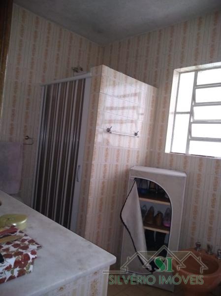 Casa à venda com 5 quartos, 220m² - Foto 19