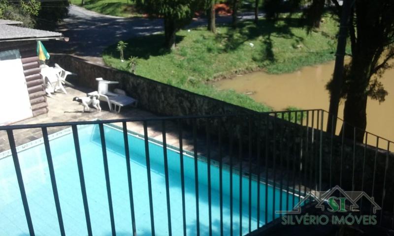 Casa à venda com 4 quartos, 220m² - Foto 4