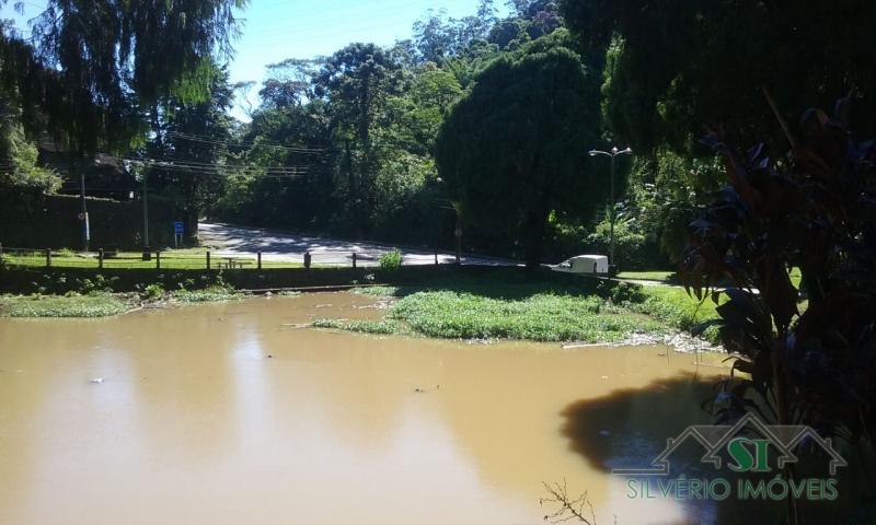 Casa à venda com 4 quartos, 220m² - Foto 11