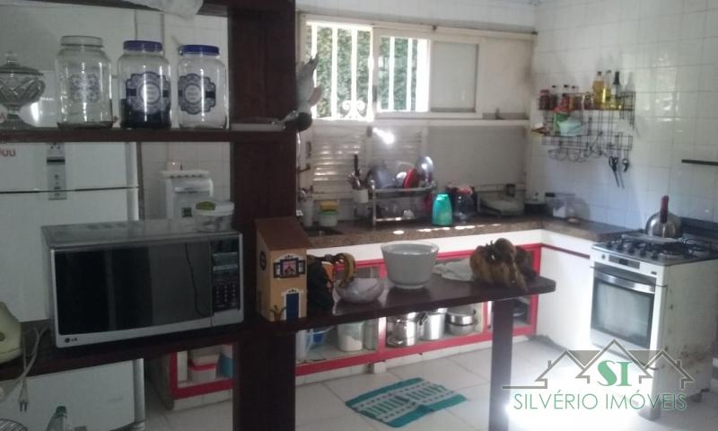 Casa à venda com 4 quartos, 220m² - Foto 20