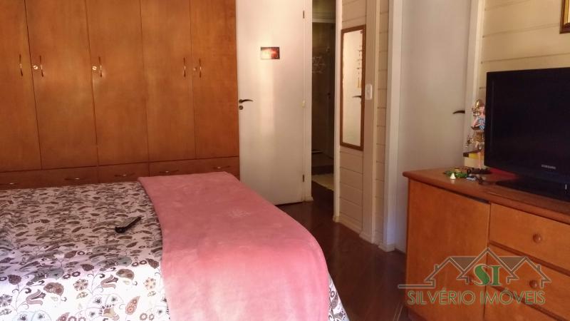 Casa à venda com 3 quartos, 180m² - Foto 2