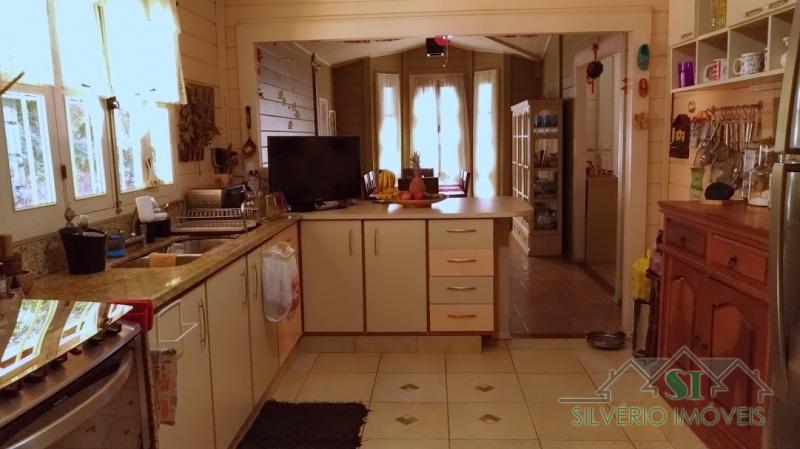 Casa à venda com 3 quartos, 180m² - Foto 8