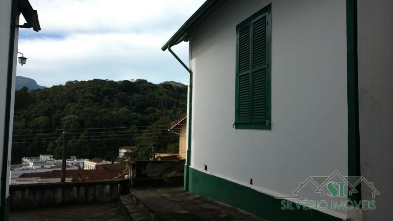 Casa à venda com 3 quartos, 150m² - Foto 4