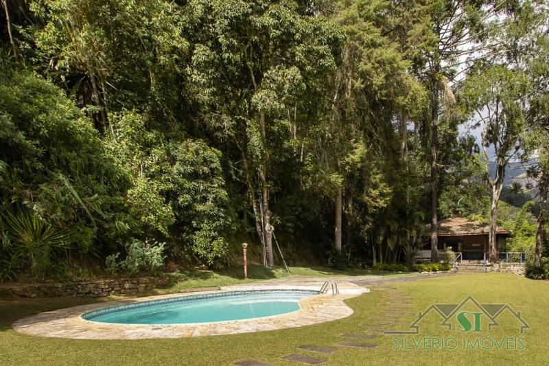Casa à venda com 5 quartos, 500m² - Foto 2