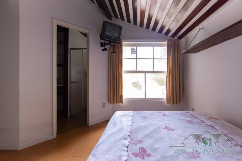Casa à venda com 5 quartos, 500m² - Foto 17