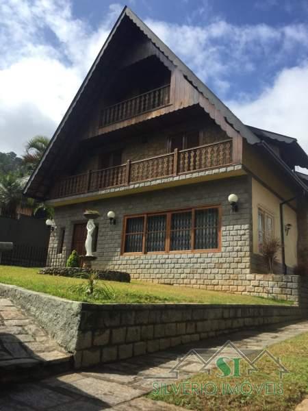 Casa em Mosela - Petrópolis/RJ  - 6 Quartos