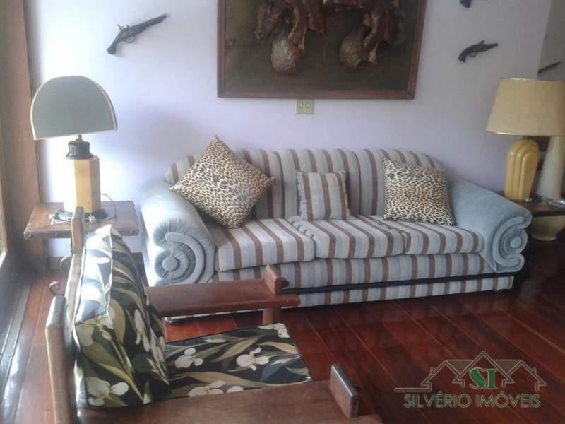 Casa à venda com 7 quartos, 300m² - Foto 6