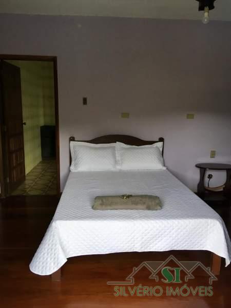 Casa à venda com 7 quartos, 300m² - Foto 8