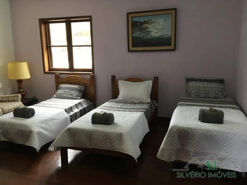 Casa à venda com 7 quartos, 300m² - Foto 11