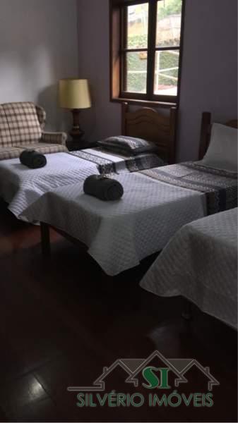 Casa à venda com 7 quartos, 300m² - Foto 12