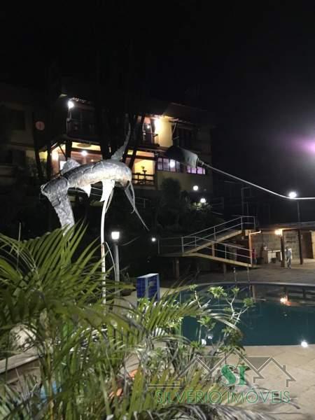 Casa à venda com 7 quartos, 300m² - Foto 13