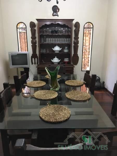 Casa à venda com 7 quartos, 300m² - Foto 23