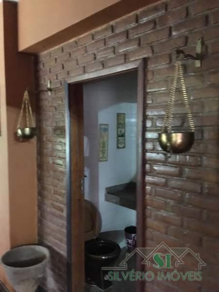 Casa à venda com 7 quartos, 300m² - Foto 25