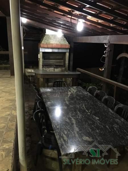 Casa à venda com 7 quartos, 300m² - Foto 40