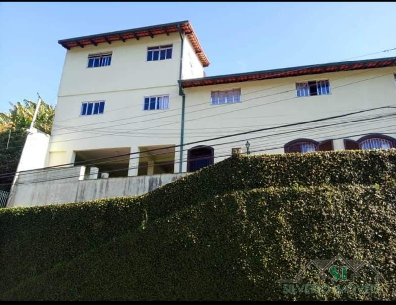 Casa à venda com 4 quartos, 830m² - Foto 2