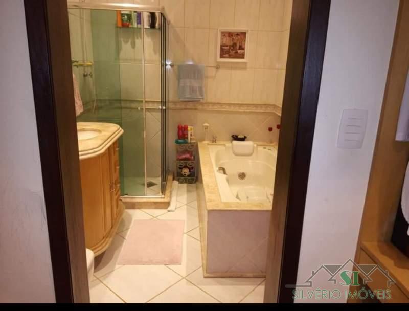 Casa à venda com 4 quartos, 830m² - Foto 27