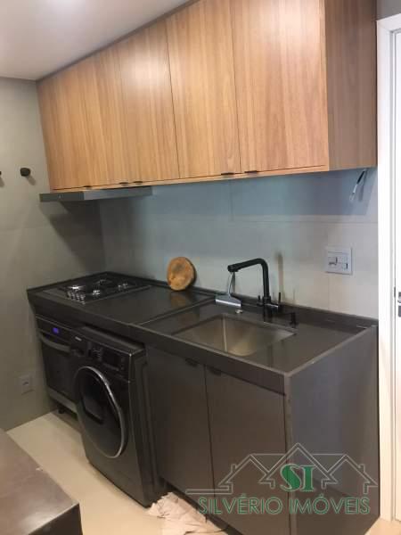 Apartamento para alugar com 1 quarto, 55m² - Foto 8