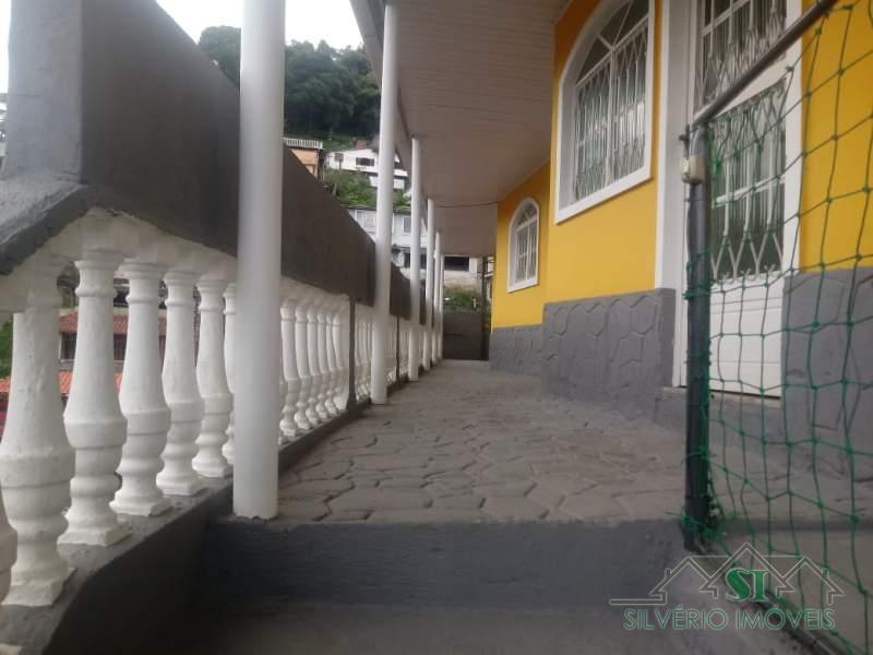 Casa à venda com 12 quartos, 400m² - Foto 17