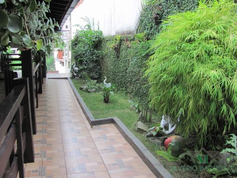 Casa à venda com 3 quartos, 300m² - Foto 8