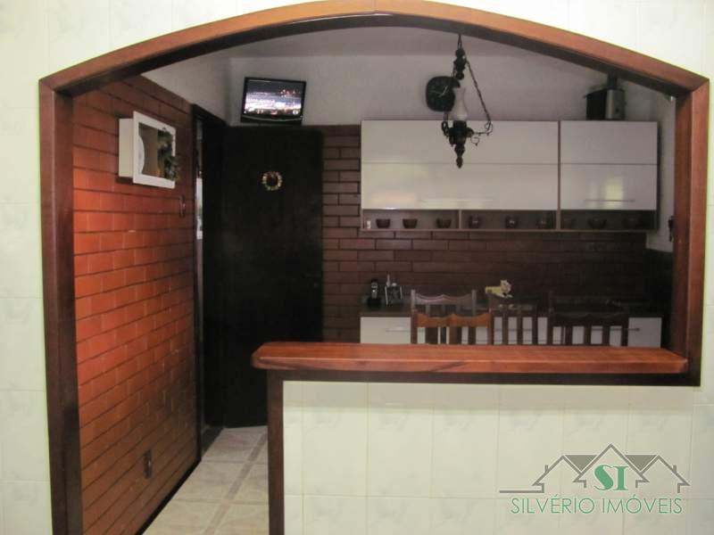 Casa à venda com 3 quartos, 300m² - Foto 11