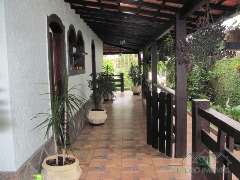 Casa à venda com 3 quartos, 300m² - Foto 15