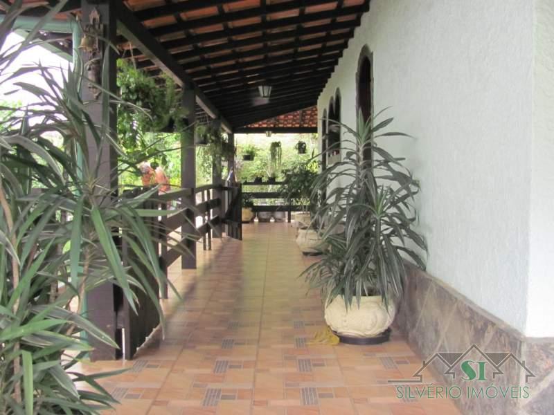 Casa à venda com 3 quartos, 300m² - Foto 18