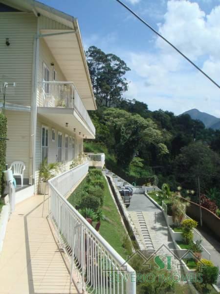 Casa à venda com 8 quartos, 700m² - Foto 2