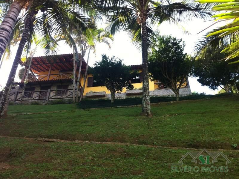 Casa à venda com 5 quartos, 333m² - Foto 2