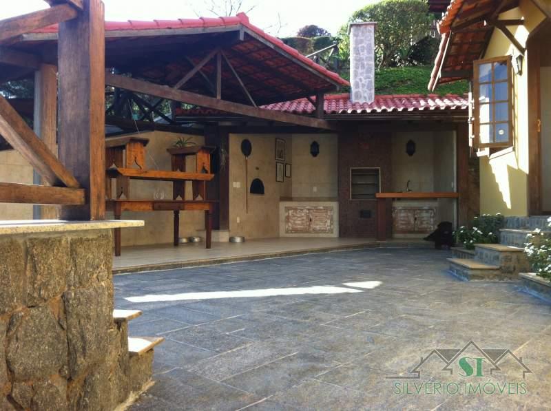 Casa à venda com 5 quartos, 333m² - Foto 3