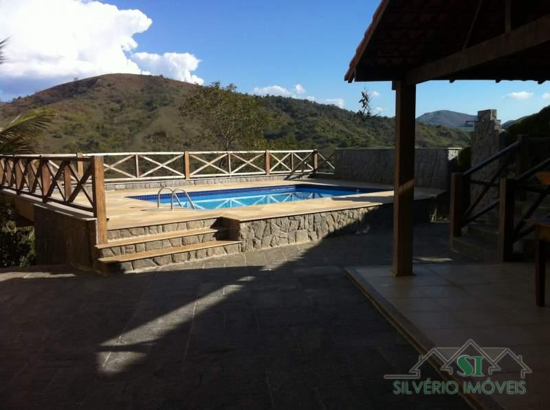 Casa à venda com 5 quartos, 333m² - Foto 4