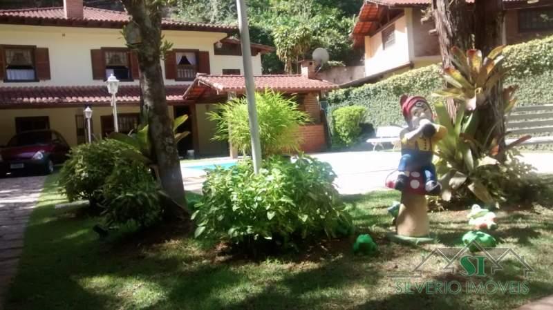 Casa à venda e aluguel com 4 quartos, 136m² - Foto 2