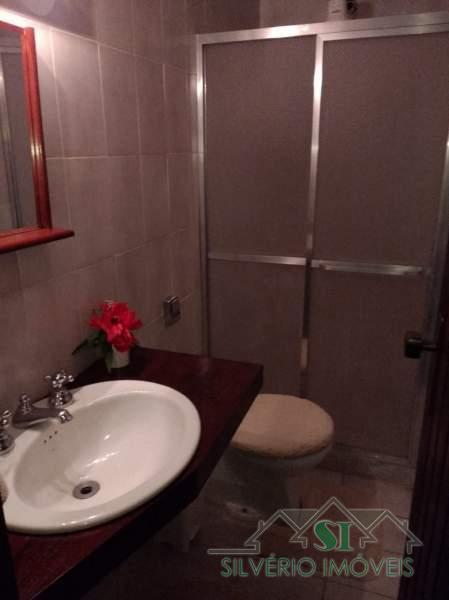 Casa à venda e aluguel com 4 quartos, 136m² - Foto 27