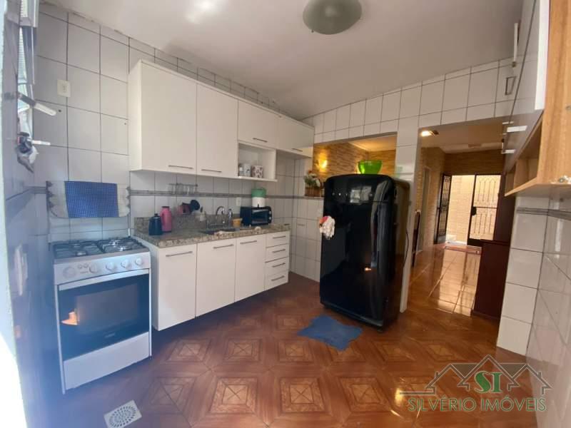 Casa à venda com 3 quartos, 120m² - Foto 13