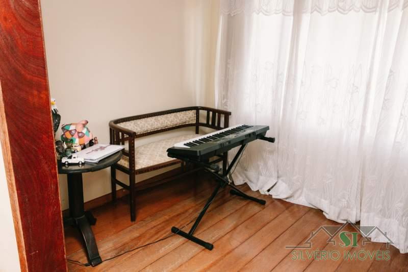 Casa à venda com 4 quartos, 100m² - Foto 27