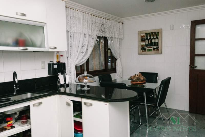 Casa à venda com 4 quartos, 100m² - Foto 30