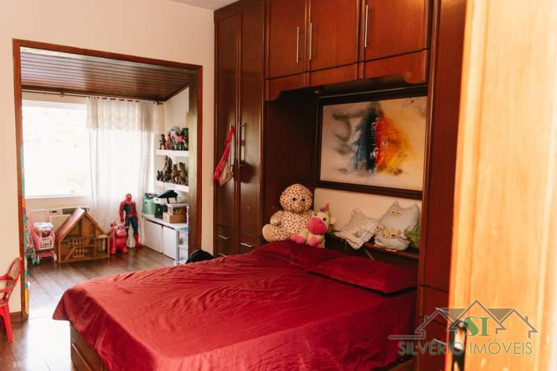 Casa à venda com 4 quartos, 100m² - Foto 31